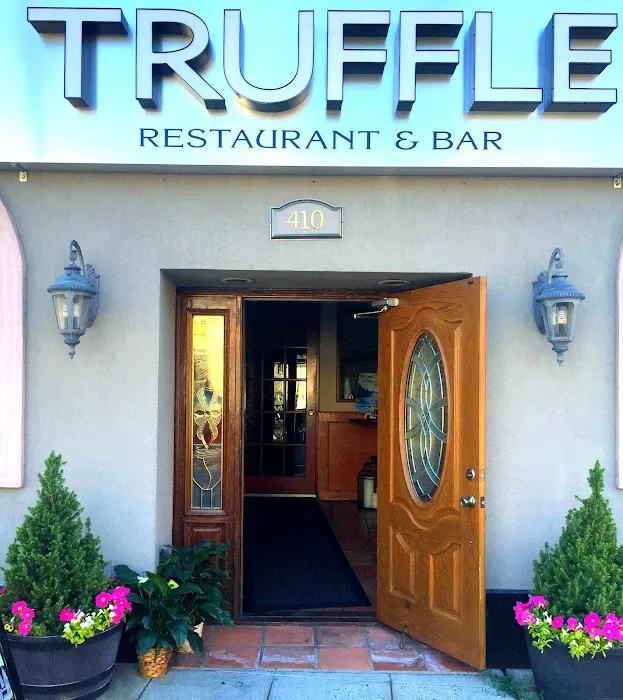 TRUFFLE Restaurant & Bar Picture 3