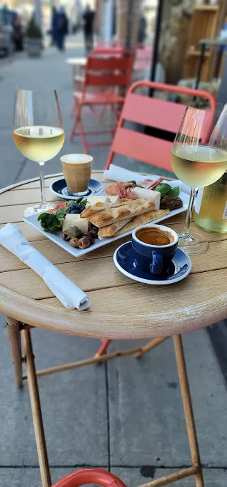 Standard Pour Espresso & Wine Bar Picture 3