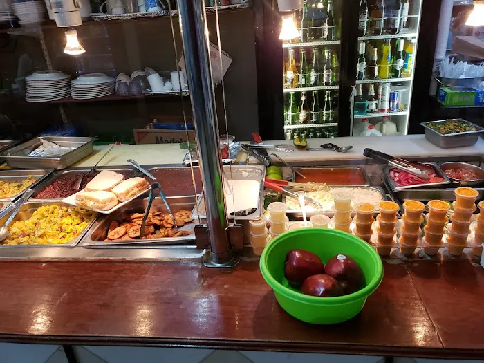 Woodfield Deli Picture 10