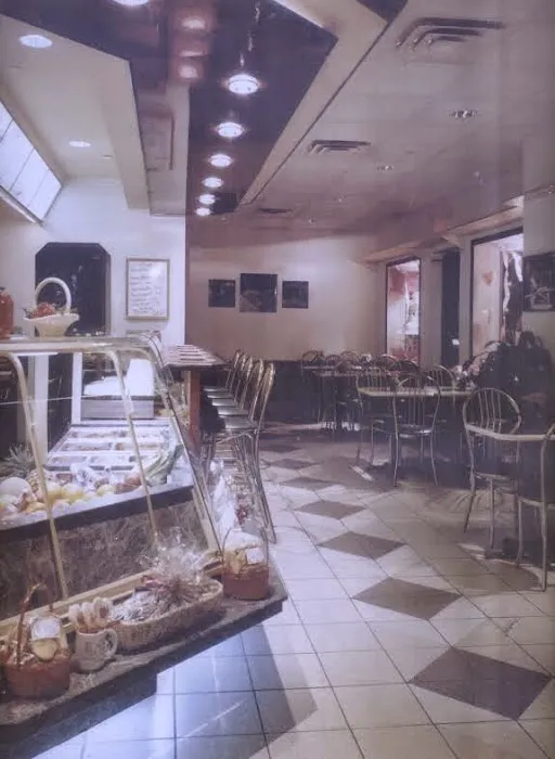 Riesterer's Bakery Picture 5