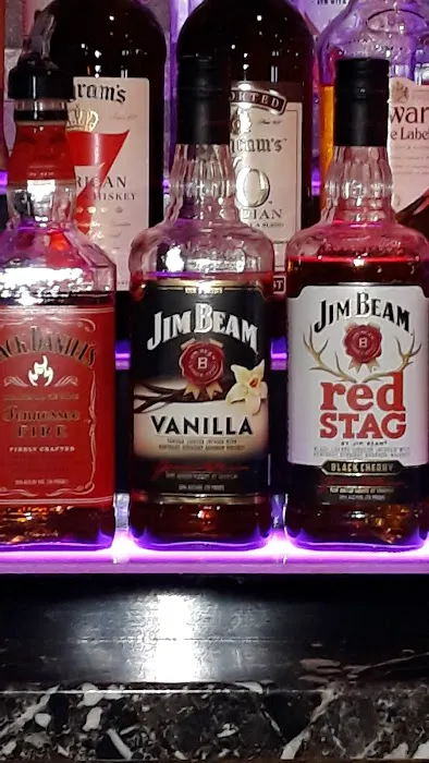 Point Break Sports Bar & Grill Picture 4