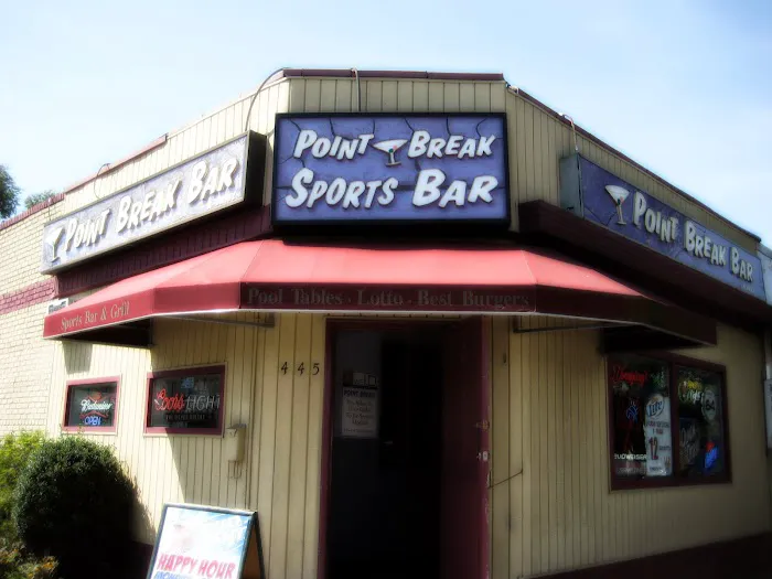Point Break Sports Bar & Grill Picture 9