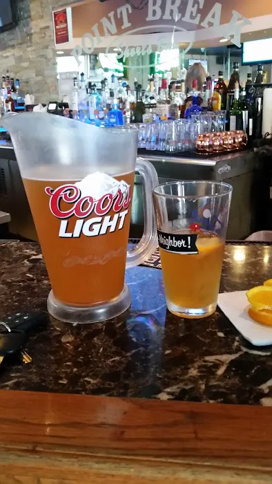 Point Break Sports Bar & Grill Picture 1