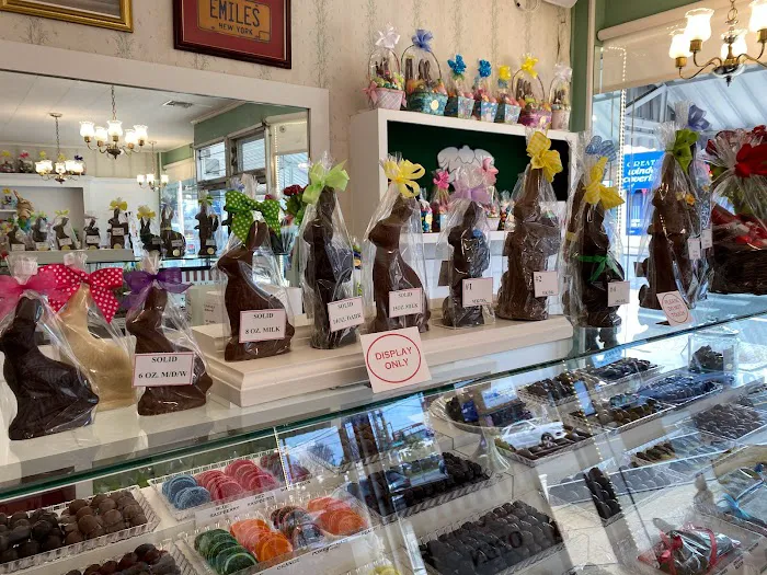 Emile's Candies Picture 1
