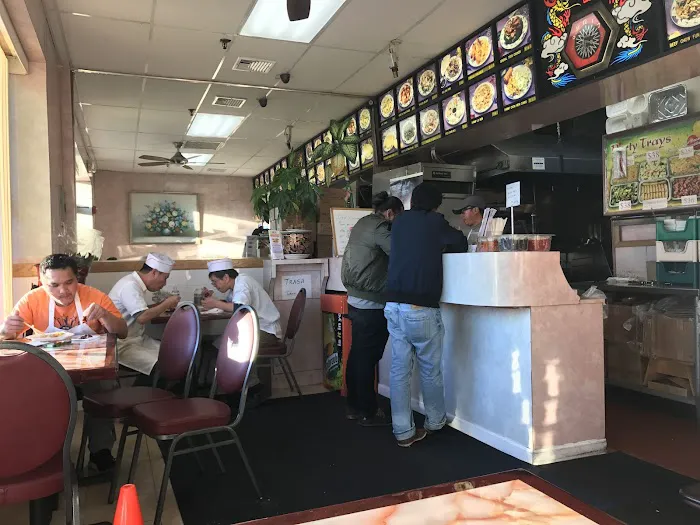Lin's Wok Picture 4