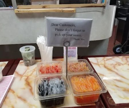 Lin's Wok