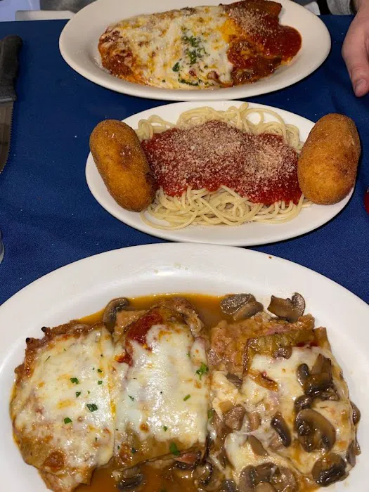 The Gallery Four Italian Restaurant & Pizzeria Picture 9
