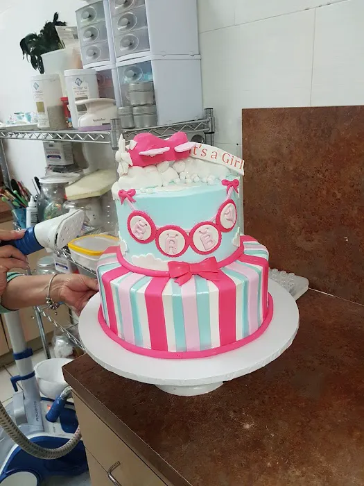 Marina's Dominican Cakes Picture 10