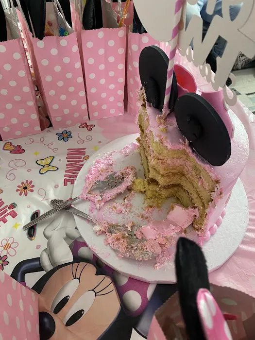 Marina's Dominican Cakes Picture 9