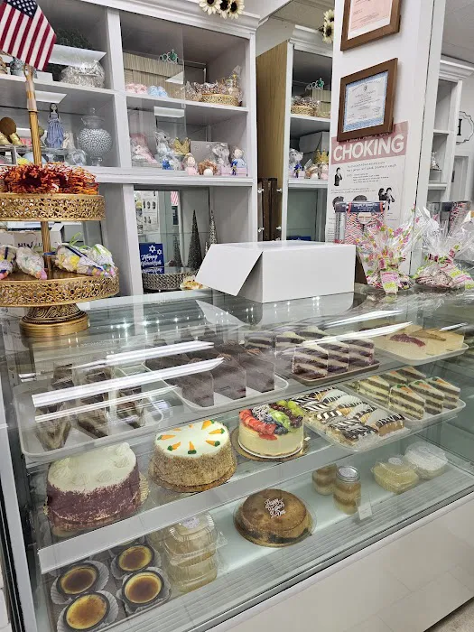 Lucy By Marina Bakery Picture 7