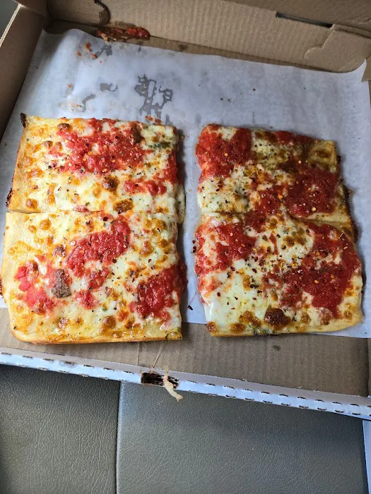 Gino's Pizza Picture 2