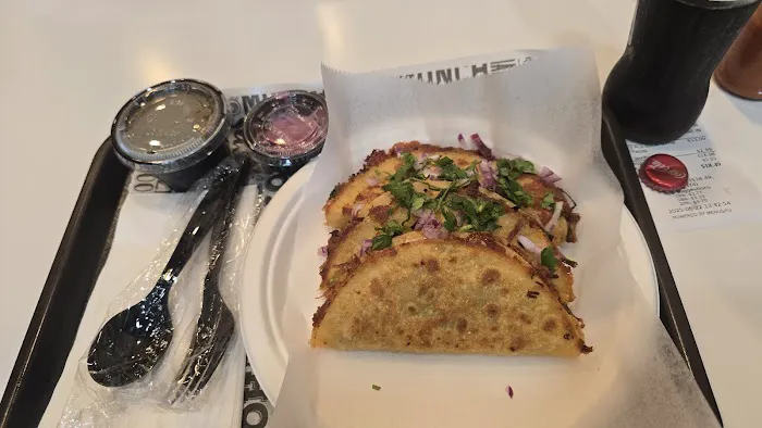 Maya Mexican Grill Picture 9