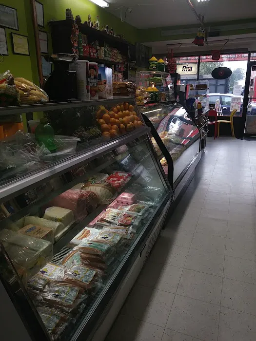 Calichis Deli Corp Picture 4