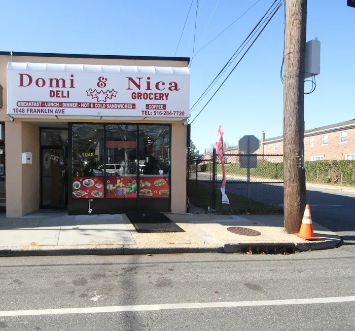 Domi & Nica Deli Picture 6