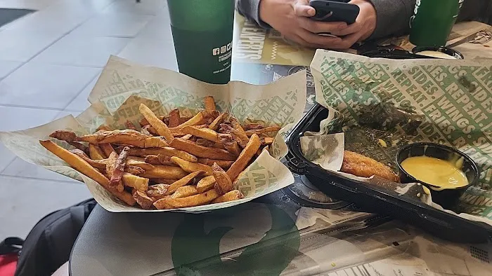 Wingstop Picture 10