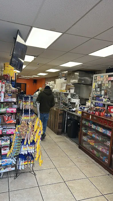 Nuevo nazareno Deli Restaurant Picture 7