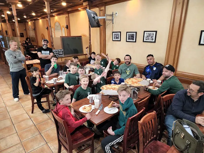 Village Pizzeria and Restaurant Picture 10