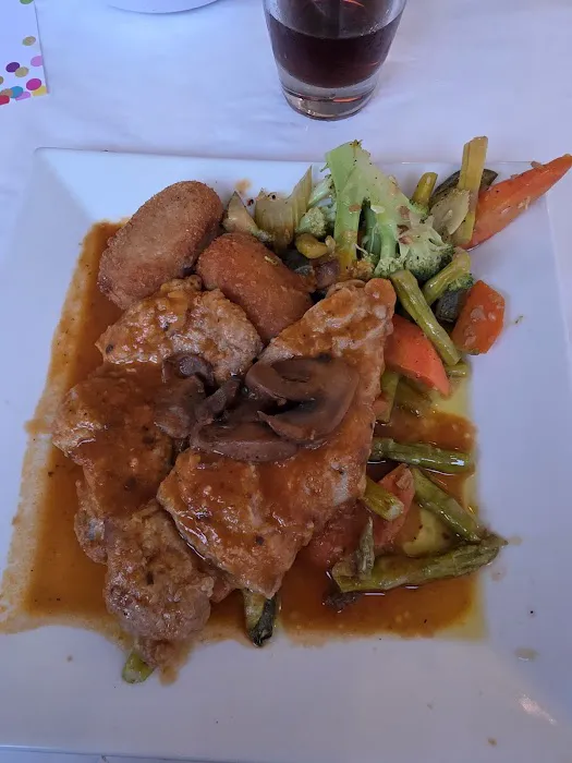Salvatore's of Elmont Pizzeria & Restaurant Picture 7