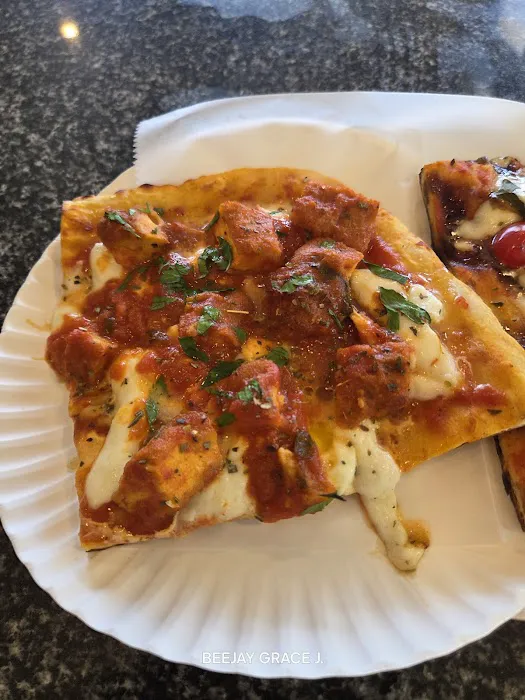 Vaccaros Pizza Picture 4