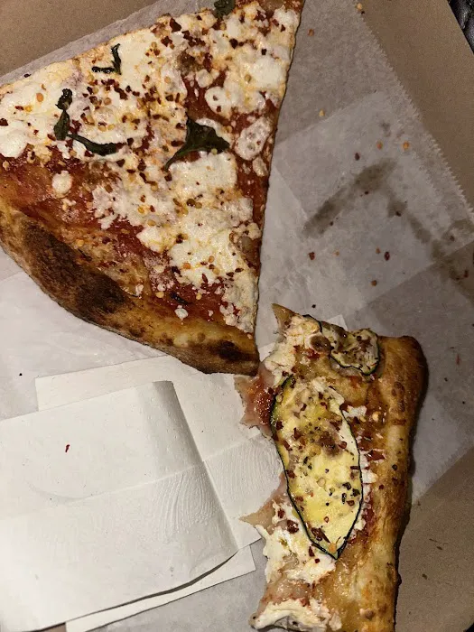 Vaccaros Pizza Picture 3