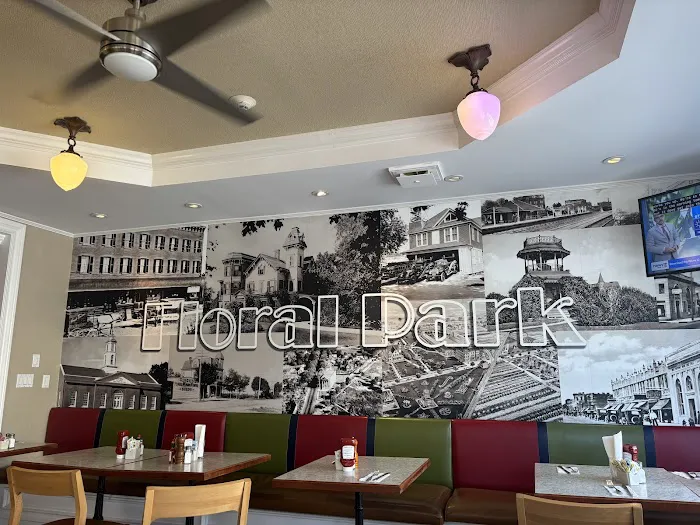 Floral Park Diner Picture 10