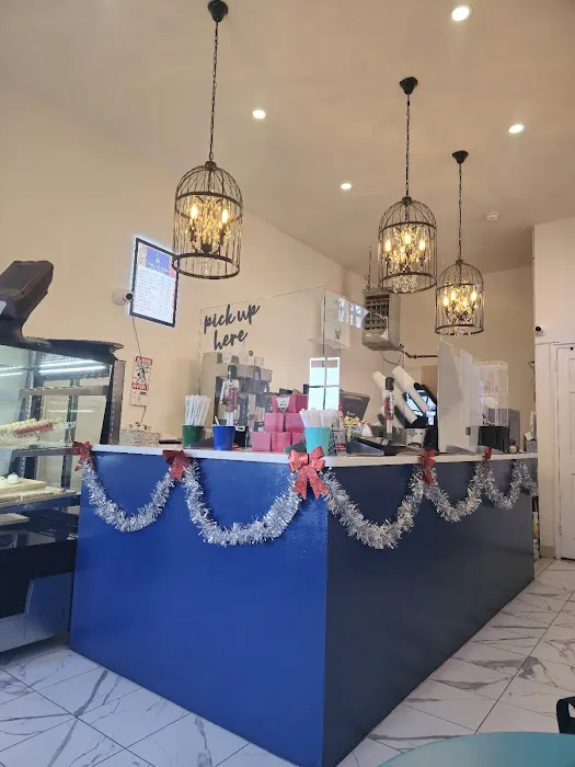 Taste of Paris Coffeehouse Picture 5