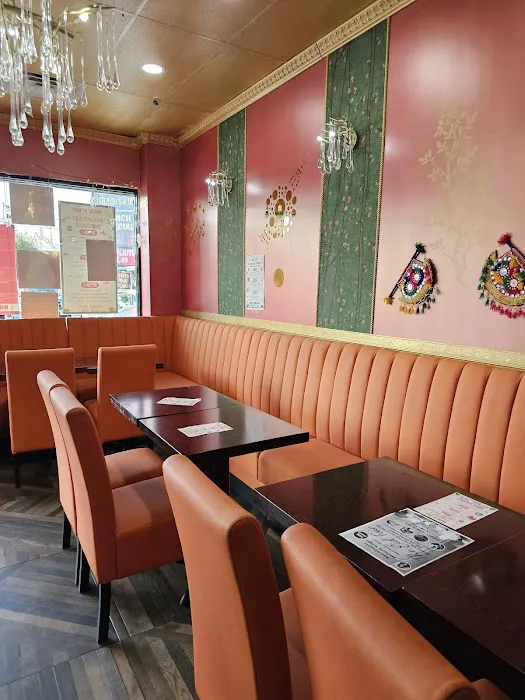 Halal-N-Out Picture 10