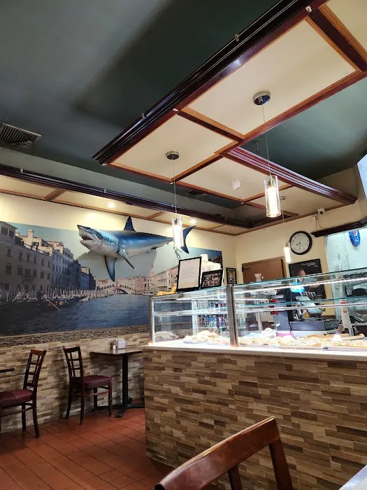 Little Enrico's Pizzeria Picture 8