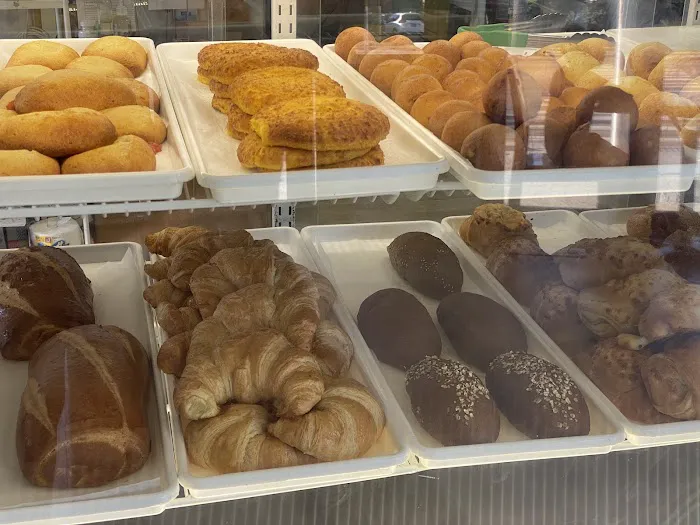 Bella's Bakery & Cafe Picture 2