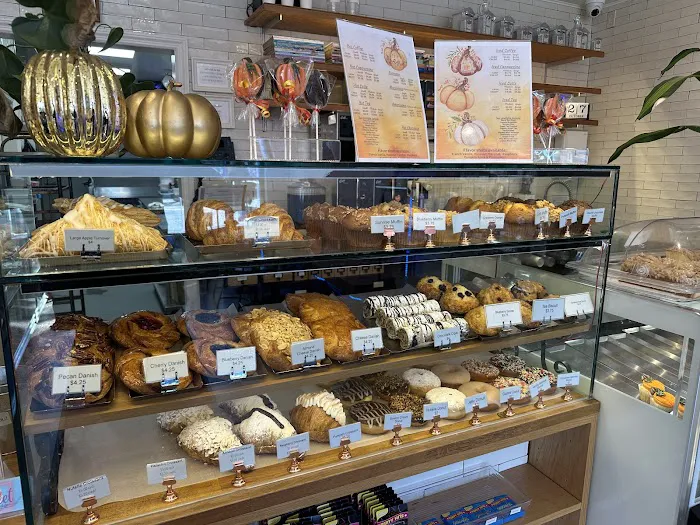 The Sweet Life Bake Shop Picture 2