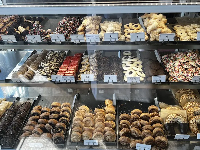 The Sweet Life Bake Shop Picture 3