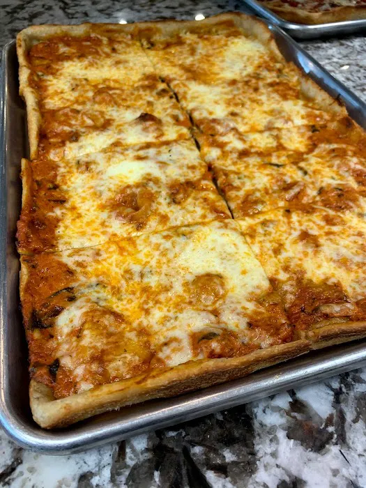 Enzo’s Pizza Of Garden City Picture 7