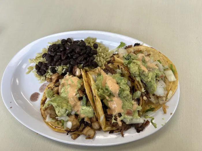 Guacamole Mexican Grill Picture 4