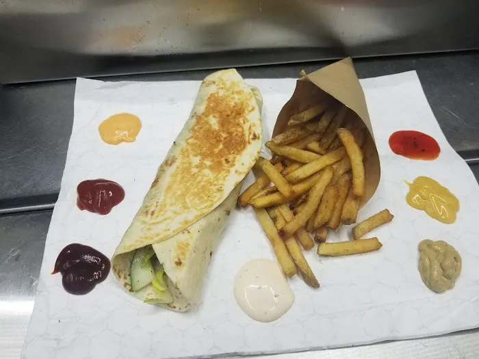 Chapli & Chips Picture 2