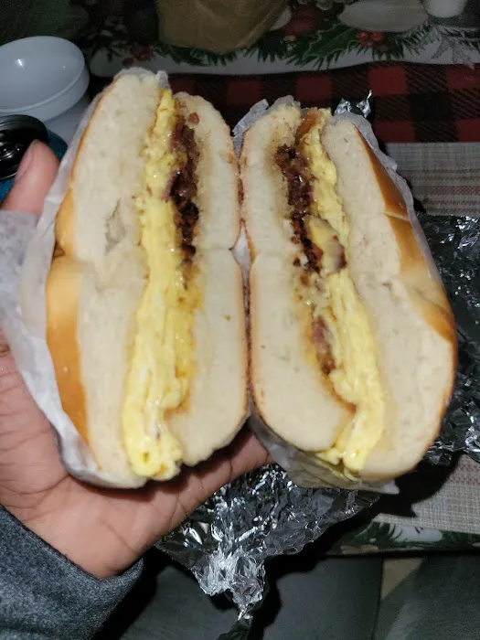 Island Bagel Bar Inc Picture 2