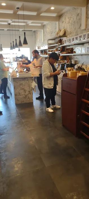 Patis Bakery Picture 3