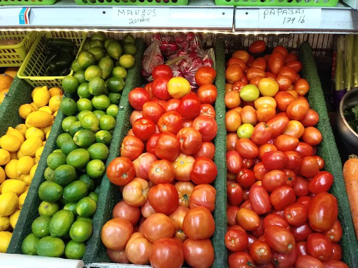Julio's inwood Discount Deli & Grocery Picture 6