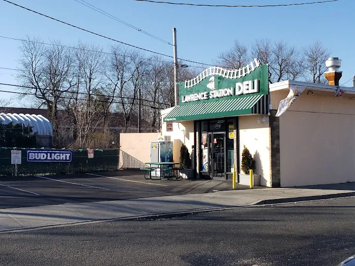 Lawrence Station Deli Picture 3