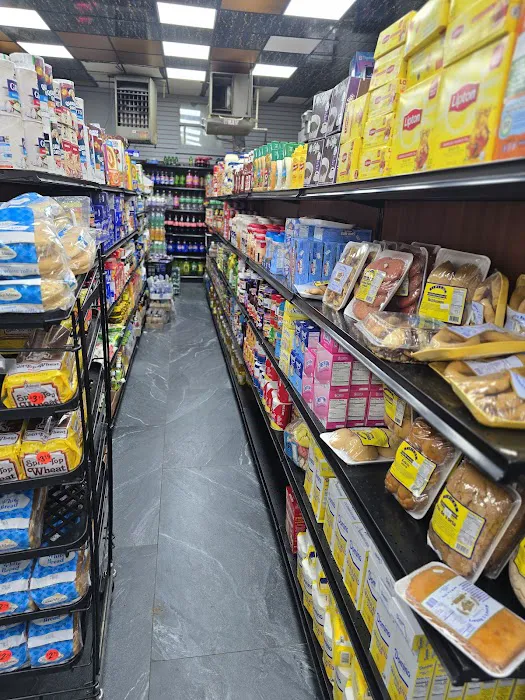 1165 beach channel deli Picture 4