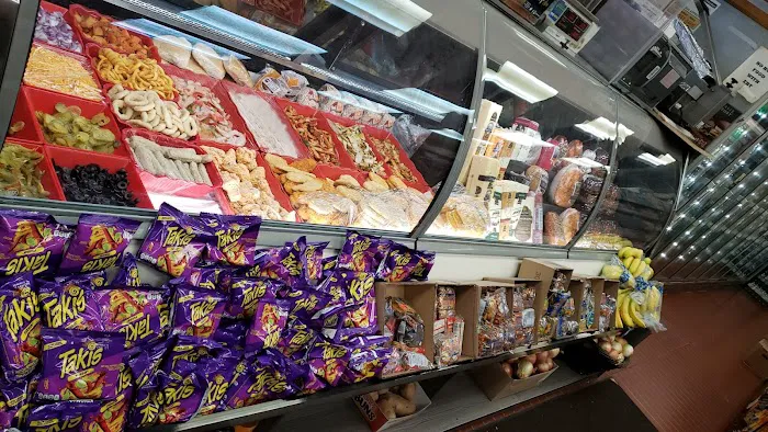 1165 beach channel deli Picture 5