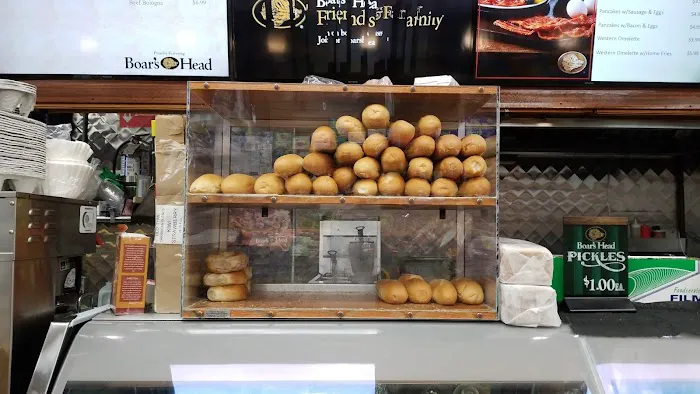 1165 beach channel deli Picture 1