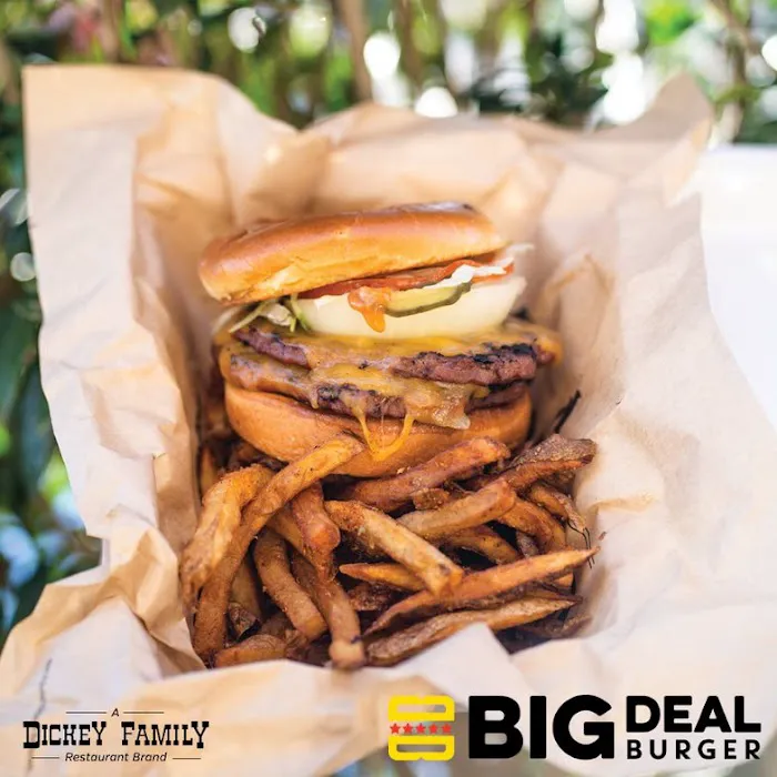 Big Deal Burger Picture 4