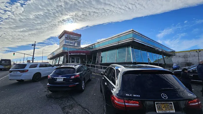 Sherwood Diner Picture 10
