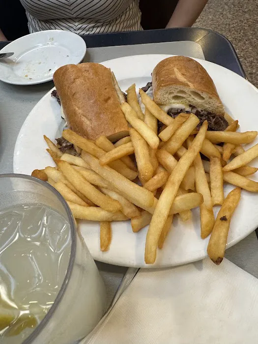 Sherwood Diner Picture 6