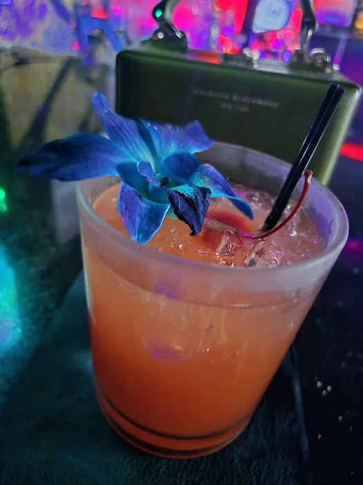 12.6 Lounge Picture 10