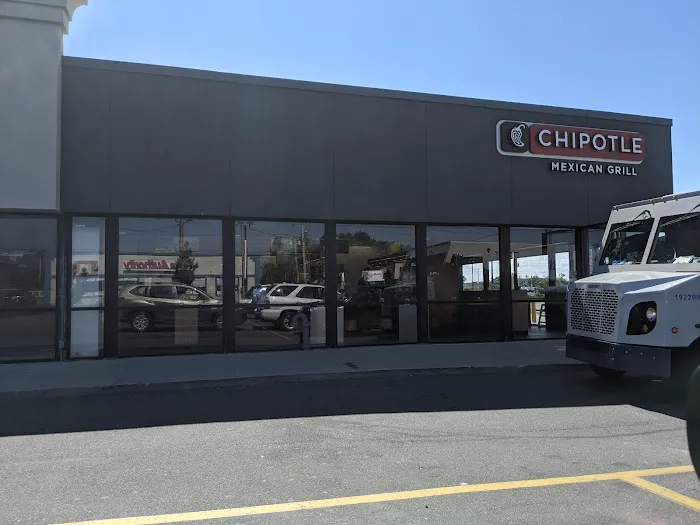 Chipotle Mexican Grill Picture 1