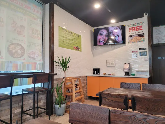 UNO Mexican Grill Picture 8