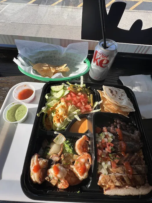 UNO Mexican Grill Picture 7