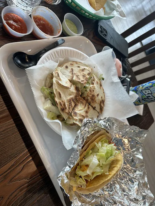 UNO Mexican Grill Picture 10