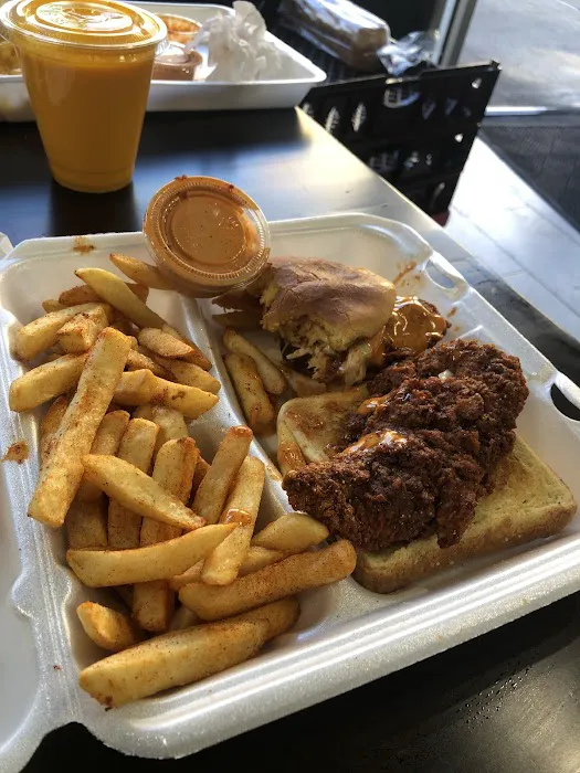 Sams hot chicken Picture 5